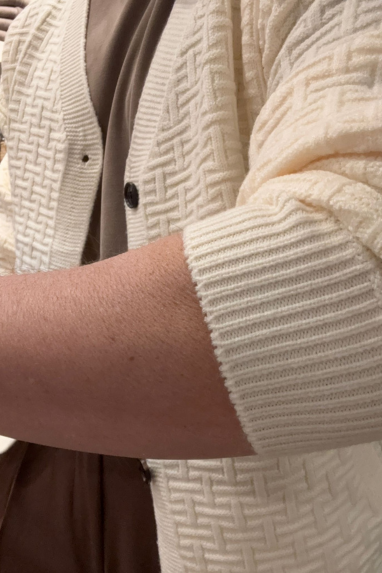 Cardigan con lavorazione